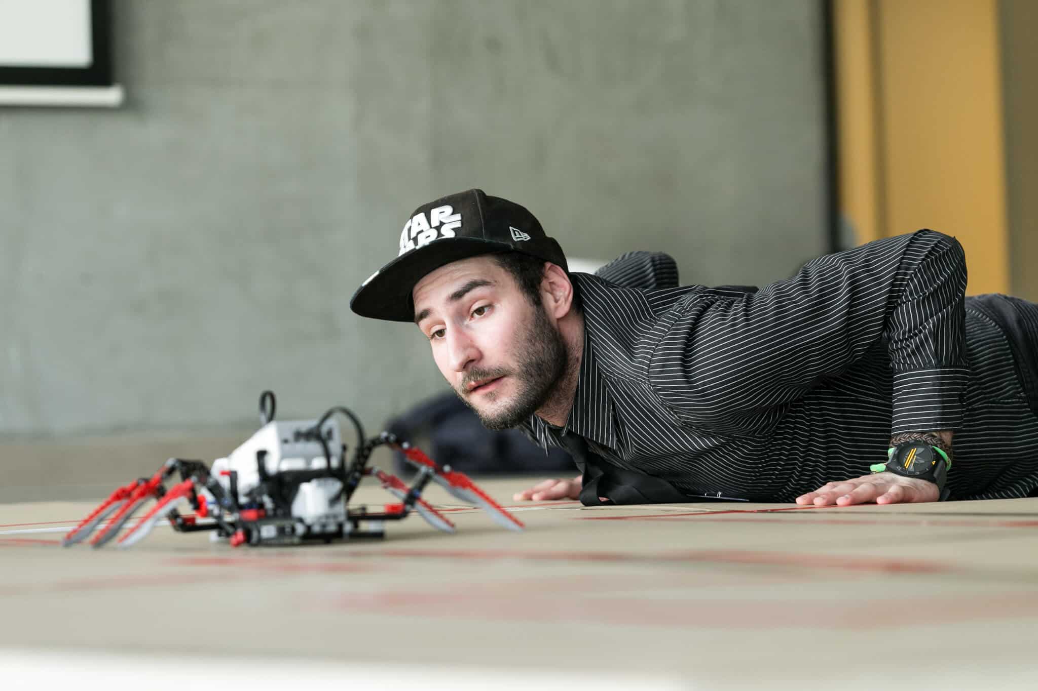Programozzunk robotot!